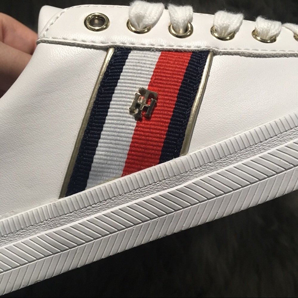 New Tommy Hilfiger white Sneakers - Picture 5 of 7